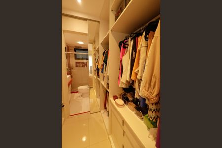 Apartamento à venda com 96m², 2 quartos e 1 vagaCloset/Suíte