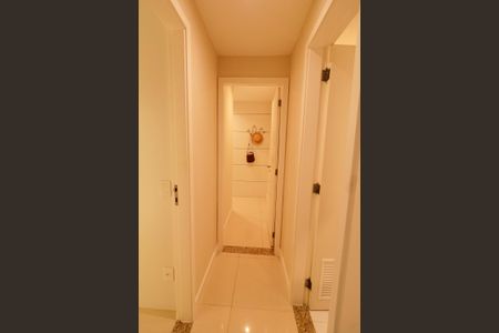 Apartamento à venda com 96m², 2 quartos e 1 vagaCorredor