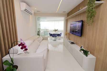 Apartamento à venda com 96m², 2 quartos e 1 vagaSala