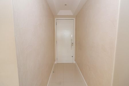 Apartamento à venda com 96m², 2 quartos e 1 vagaCorredor