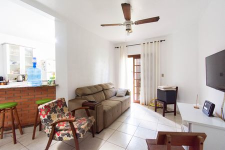 Casa à venda com 176m², 4 quartos e 2 vagas Casa à venda com 176m², 4 quartos e 2 vagasSala