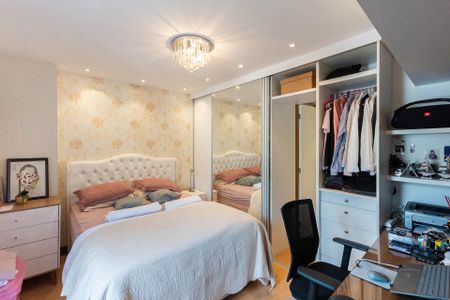 Apartamento à venda com 170m², 3 quartos e 2 vagasSuíte 1 (segundo andar)