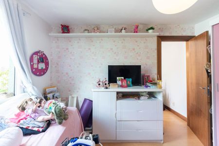 Apartamento à venda com 170m², 3 quartos e 2 vagasQuarto