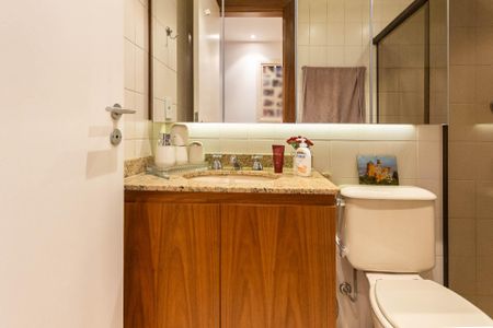 Apartamento à venda com 170m², 3 quartos e 2 vagasBanheiro