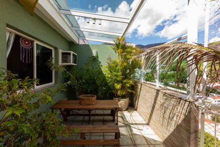 Apartamento à venda com 170m², 3 quartos e 2 vagasCobertura