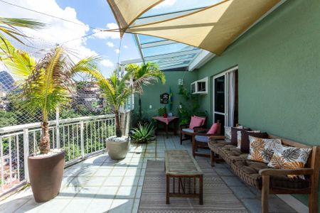 Apartamento à venda com 170m², 3 quartos e 2 vagasCobertura