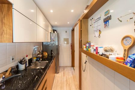 Apartamento à venda com 170m², 3 quartos e 2 vagasCozinha e Área de Serviço