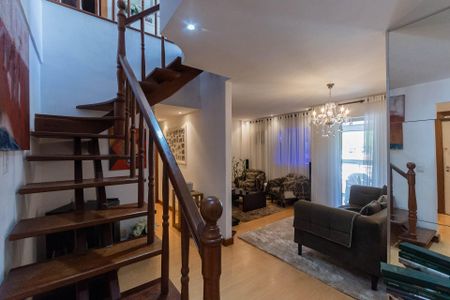 Apartamento à venda com 170m², 3 quartos e 2 vagasSala (primeiro andar)