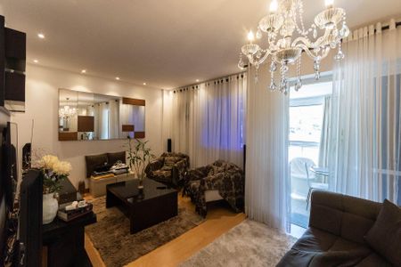 Apartamento à venda com 170m², 3 quartos e 2 vagasSala (primeiro andar)