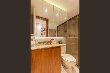 Apartamento à venda com 170m², 3 quartos e 2 vagasBanheiro