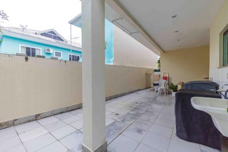 Casa de condomínio para alugar com 600m², 4 quartos e 4 vagasÁrea de Serviço