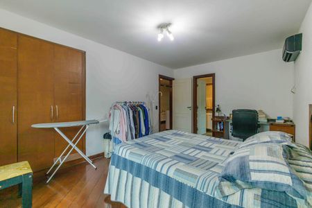 Casa de condomínio para alugar com 600m², 4 quartos e 4 vagasSuíte 3