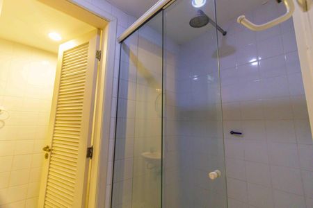 Casa de condomínio para alugar com 600m², 4 quartos e 4 vagasSauna