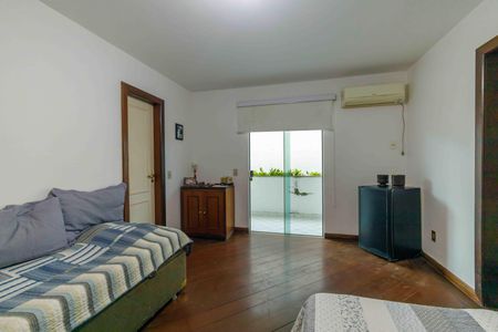 Casa de condomínio para alugar com 600m², 4 quartos e 4 vagasSuíte 4