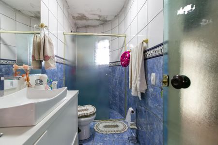 Casa à venda com 100m², 4 quartos e 2 vagas Casa à venda com 100m², 4 quartos e 2 vagasBanheiro da Suíte