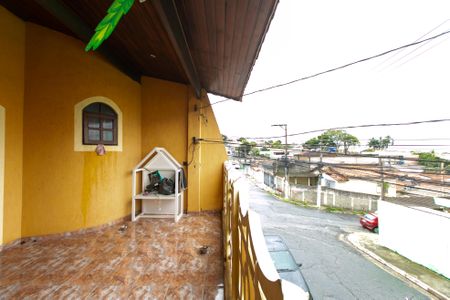 Casa à venda com 100m², 4 quartos e 2 vagas Casa à venda com 100m², 4 quartos e 2 vagasVaranda da Suíte