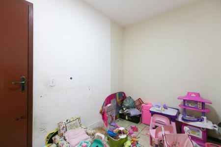 Casa à venda com 100m², 4 quartos e 2 vagas Casa à venda com 100m², 4 quartos e 2 vagasQuarto 3