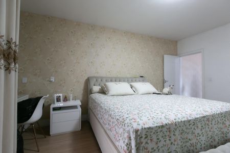 Casa à venda com 100m², 4 quartos e 2 vagas Casa à venda com 100m², 4 quartos e 2 vagasSuíte