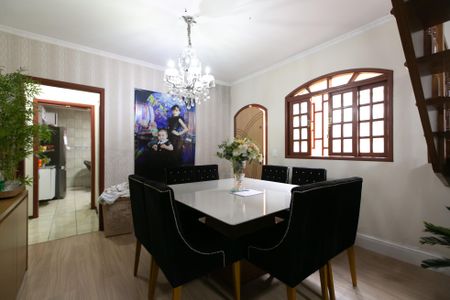 Casa à venda com 100m², 4 quartos e 2 vagas Casa à venda com 100m², 4 quartos e 2 vagasSala de Jantar