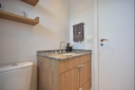 Apartamento à venda com 73m², 2 quartos e 1 vaga Apartamento à venda com 73m², 2 quartos e 1 vagaBanheiro Suíte