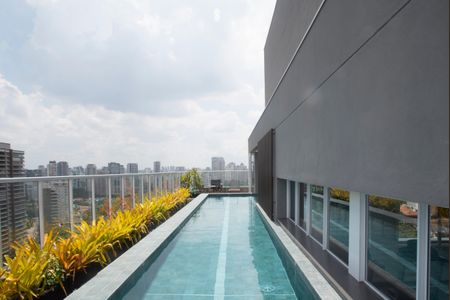 Studio para alugar com 28m², 1 quarto e sem vaga Studio para alugar com 28m², 1 quarto e sem vagaÁrea comum - Piscina