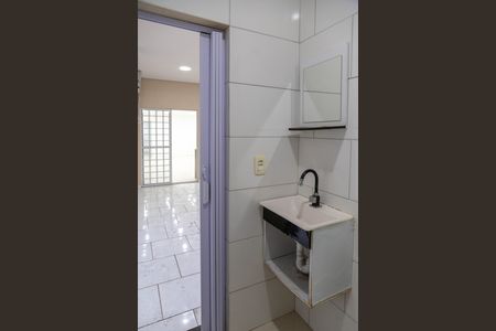 Casa para alugar com 60m², 2 quartos e sem vagaBanheiro