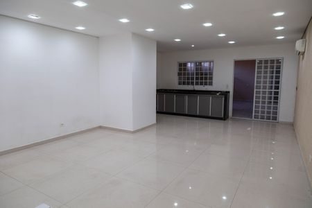 Casa para alugar com 60m², 2 quartos e sem vagaSala