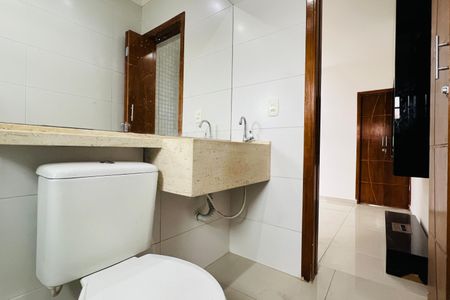 Casa para alugar com 60m², 2 quartos e sem vaga Casa para alugar com 60m², 2 quartos e sem vagaBanheiro da Suíte