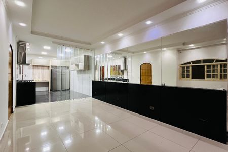 Casa para alugar com 60m², 2 quartos e sem vaga Casa para alugar com 60m², 2 quartos e sem vagaSala