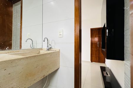 Casa para alugar com 60m², 2 quartos e sem vaga Casa para alugar com 60m², 2 quartos e sem vagaBanheiro da Suíte