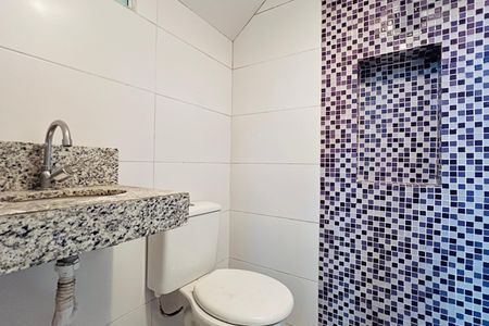 Casa para alugar com 60m², 2 quartos e sem vaga Casa para alugar com 60m², 2 quartos e sem vagaBanheiro
