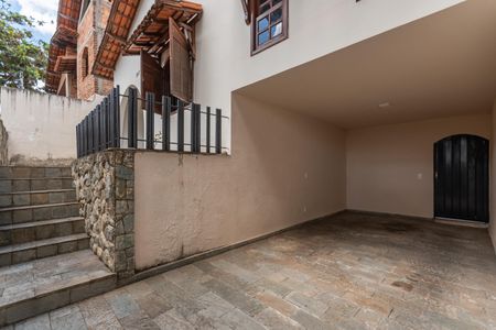 Casa à venda com 360m², 3 quartos e 2 vagasGaragem