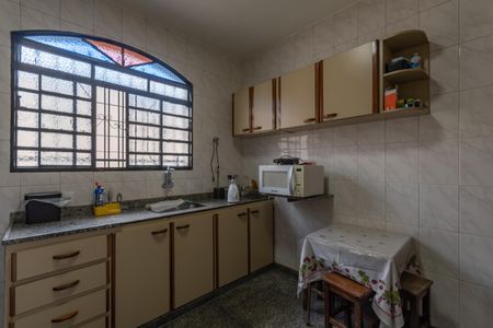 Casa à venda com 360m², 3 quartos e 2 vagasCozinha
