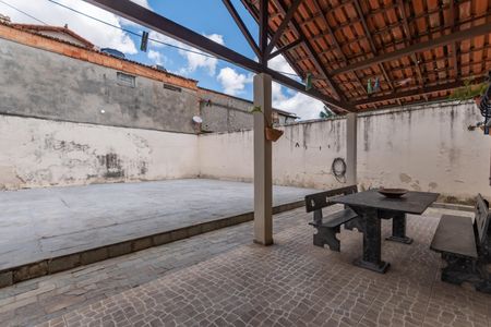 Casa à venda com 360m², 3 quartos e 2 vagasÁrea de Serviço