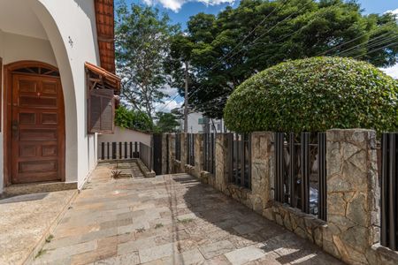 Casa à venda com 360m², 3 quartos e 2 vagasEntrada - Varanda