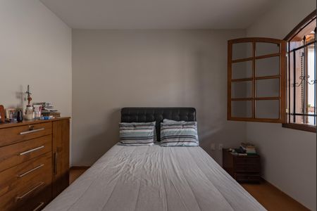 Casa à venda com 360m², 3 quartos e 2 vagasSuíte