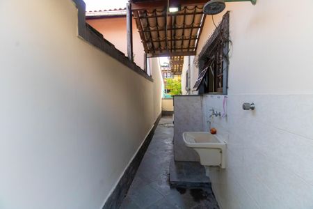 Casa de condomínio para alugar com 74m², 2 quartos e 1 vagaÁrea de Serviço