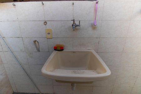 Casa de condomínio para alugar com 74m², 2 quartos e 1 vagaÁrea de Serviço