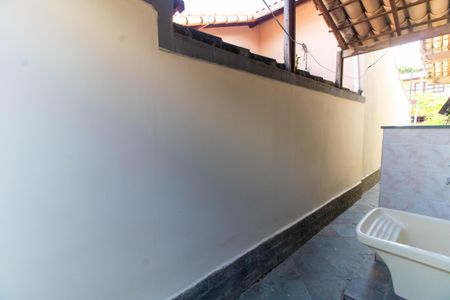 Casa de condomínio para alugar com 74m², 2 quartos e 1 vagaÁrea de Serviço