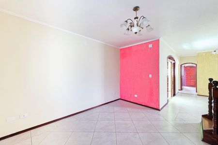 Casa para alugar com 236m², 3 quartos e 2 vagasSala
