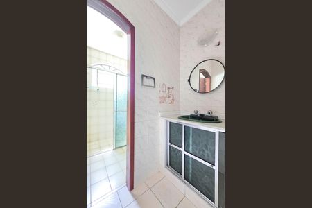 Casa para alugar com 236m², 3 quartos e 2 vagasBanheiro 1