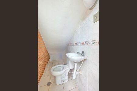 Casa para alugar com 236m², 3 quartos e 2 vagasBanheiro de Serviço