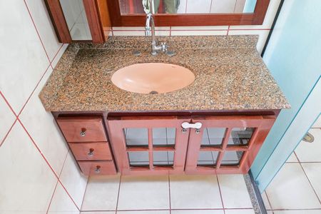 Casa para alugar com 236m², 3 quartos e 2 vagasBanheiro