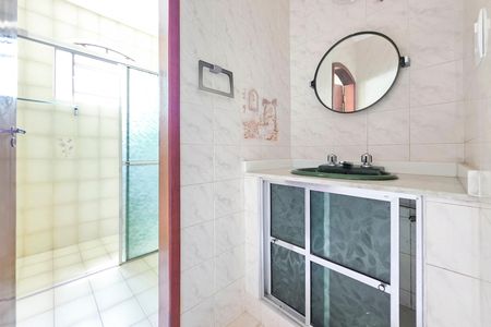 Casa para alugar com 236m², 3 quartos e 2 vagasBanheiro 1