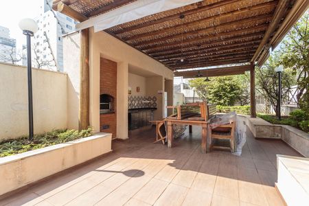 Apartamento à venda com 110m², 3 quartos e 3 vagas Apartamento à venda com 110m², 3 quartos e 3 vagasÁrea comum - Churrasqueira