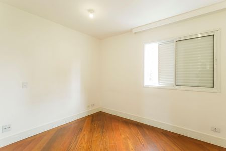 Apartamento à venda com 110m², 3 quartos e 3 vagas Apartamento à venda com 110m², 3 quartos e 3 vagasQuarto Suíte