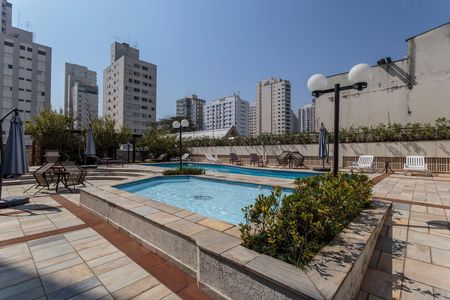 Apartamento à venda com 110m², 3 quartos e 3 vagas Apartamento à venda com 110m², 3 quartos e 3 vagasÁrea comum - Piscina