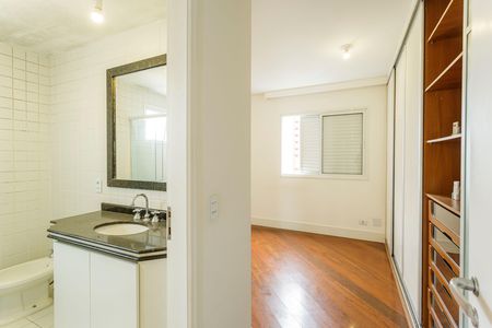 Apartamento à venda com 110m², 3 quartos e 3 vagas Apartamento à venda com 110m², 3 quartos e 3 vagasQuarto Suíte