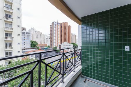 Apartamento à venda com 110m², 3 quartos e 3 vagas Apartamento à venda com 110m², 3 quartos e 3 vagasVaranda