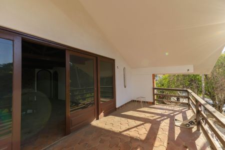 Casa para alugar com 500m², 7 quartos e 2 vagasSacada